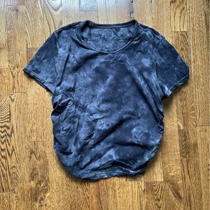 Lululemon cropped / ruched align tshirt size 6
